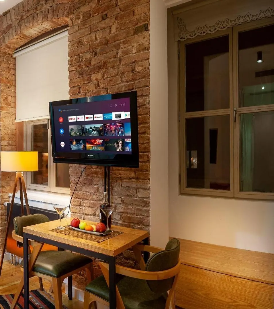 Гостевой дом Kumbaraci Apartments & Suites Стамбул